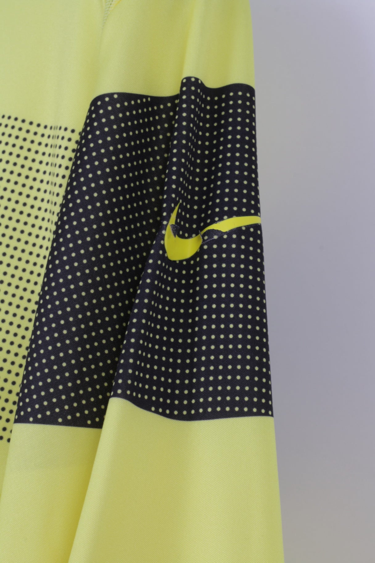 Nike Maglia a L da Uomo Giallo Neon Calcio Allenamento Dri Fit Jersey Abbigliamento Sportivo Top