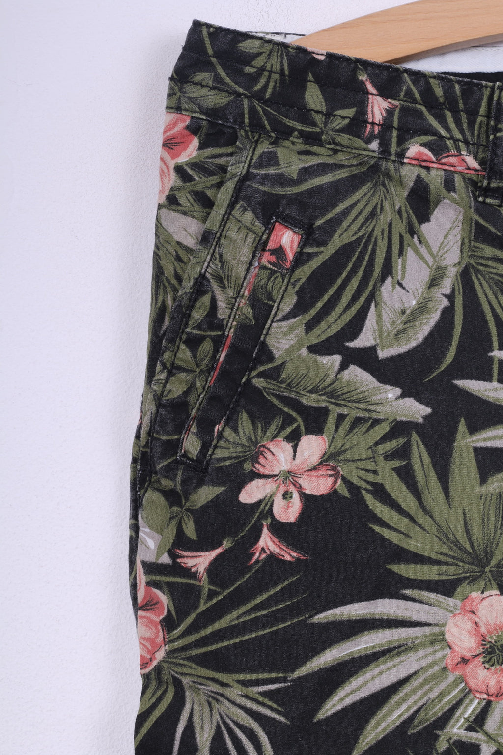 River Island Womens 30  Casual Shorts Palms Print Cotton Green