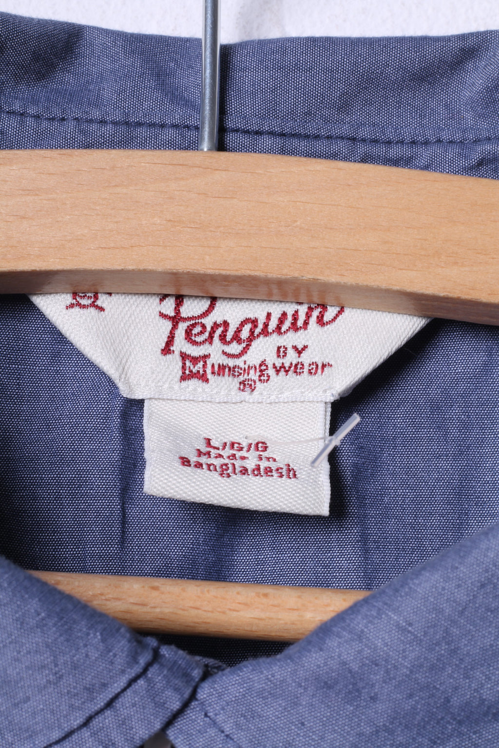 Polo da uomo Penguin L (M) Polo in cotone a righe blu con dettagli sulla parte superiore