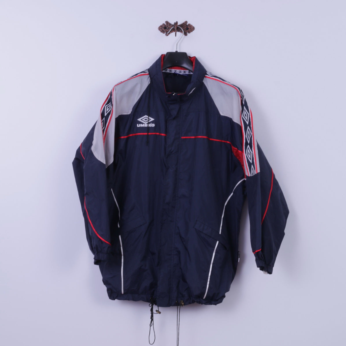 Umbro Giacca da uomo M in nylon blu scuro impermeabile con cappuccio nascosto Abbigliamento sportivo Top attivo