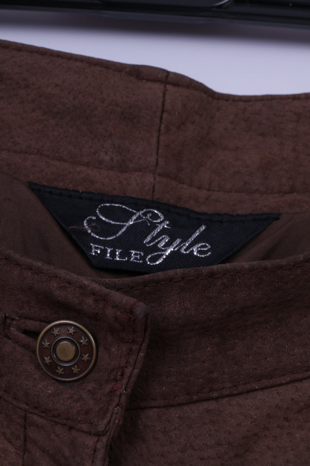 Style File Pantaloni da donna 10 S Pantaloni a vita alta retrò in pelle scamosciata marrone al 100%.