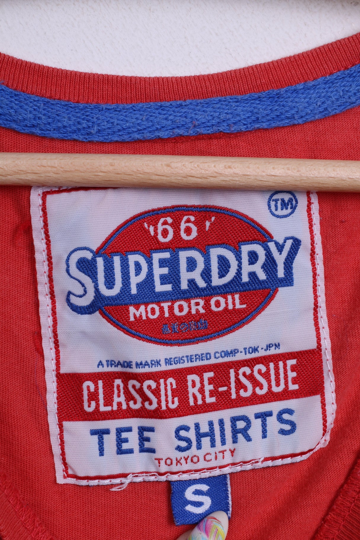 SUPERDRY Femme T-Shirt Col Rond Rouge Col rond