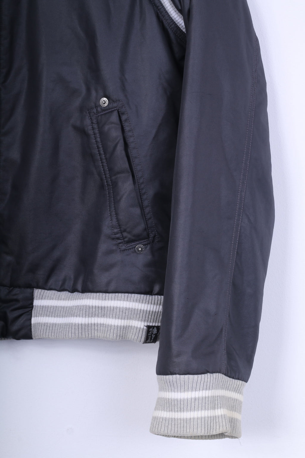 Nike Womens L 173 (M) Jacket Grey Zip Up Padded Fitted Top Just Do It