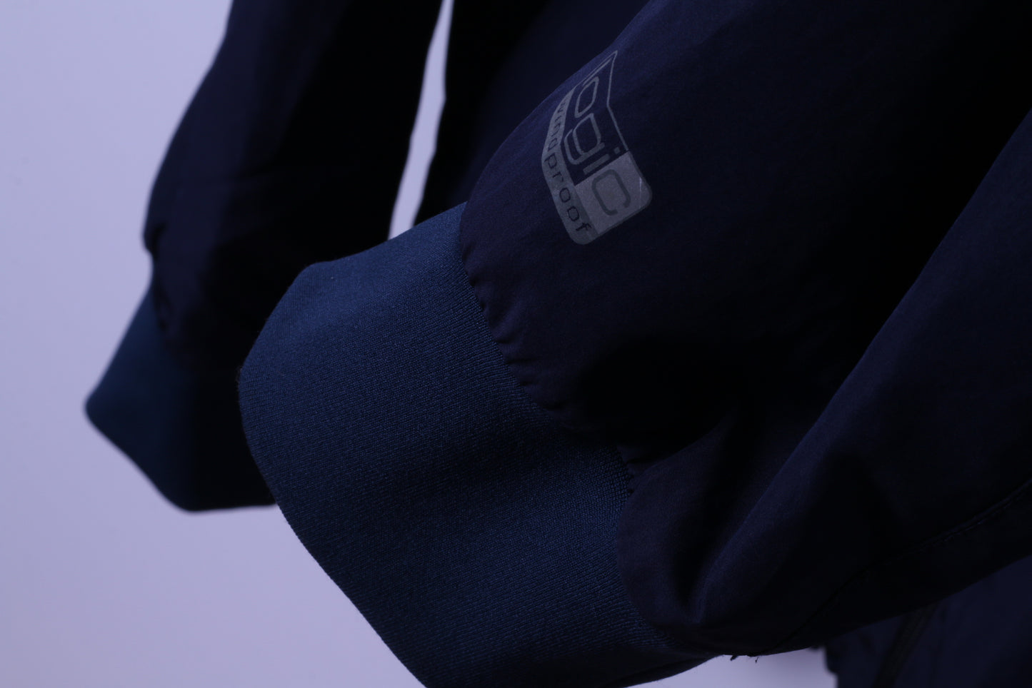 Giacca XXL da uomo ODLO blu scuro leggera con cerniera per abbigliamento sportivo attivo, top antivento