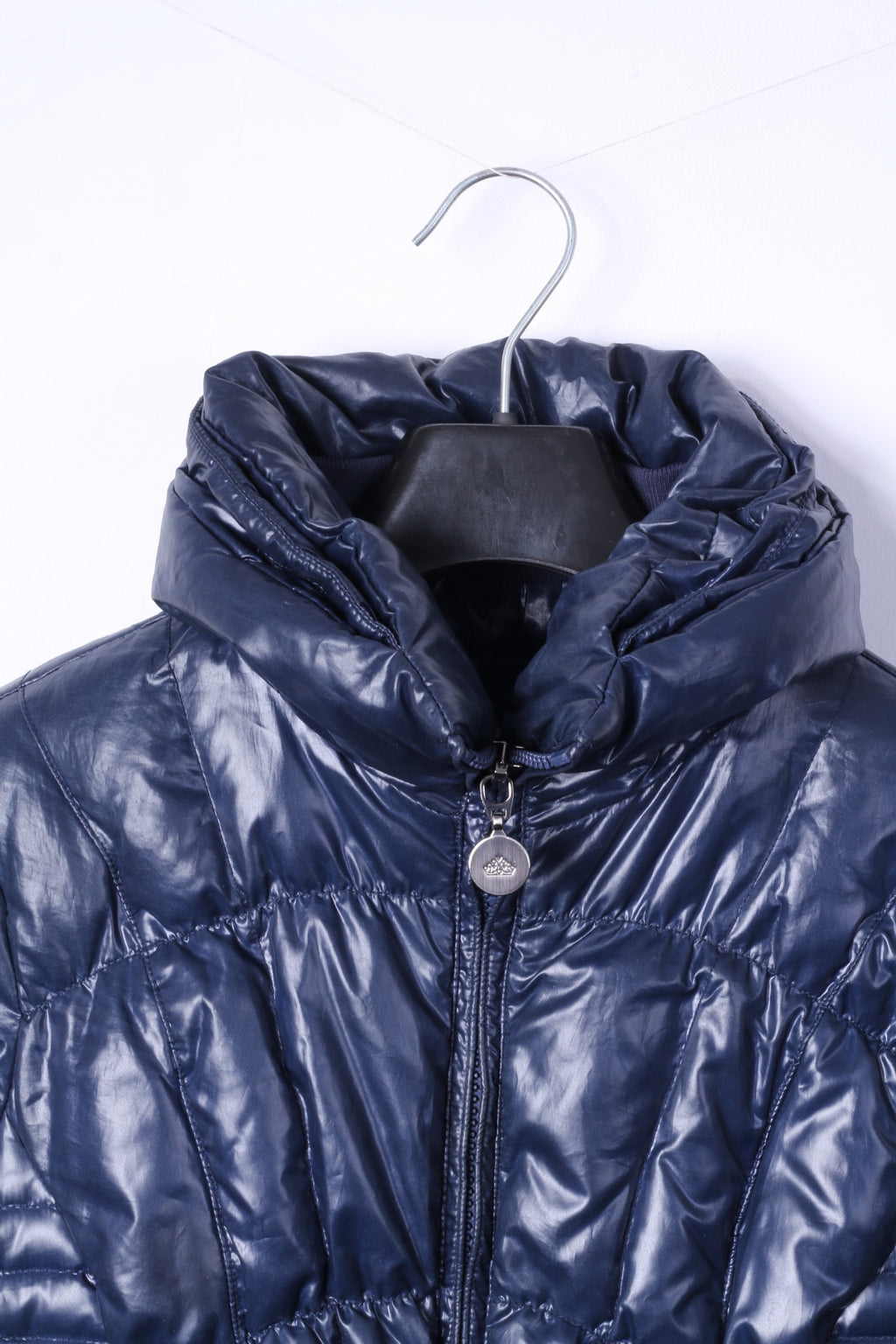 Fornarina Piumino da donna M (S) Blu scuro imbottito in oca calda con cerniera intera Top glamour