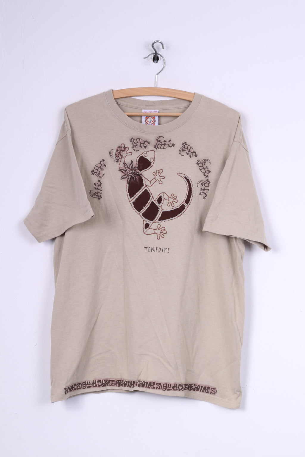 Yacht Club Mens L T-Shirt Graphic Beige Crew Neck Cotton Top Vintage