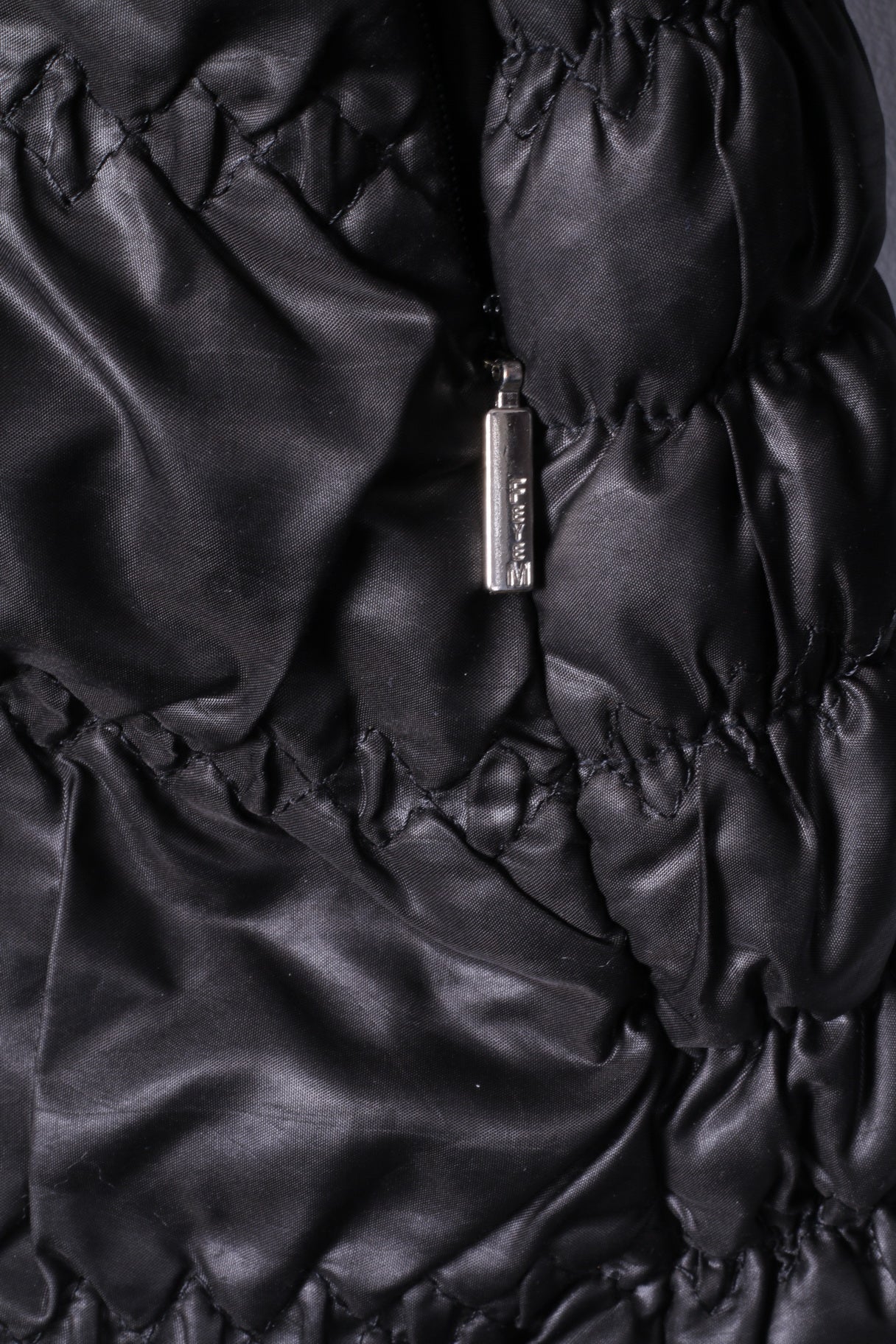 Piumino Feyem da donna M (S) nero lungo trapuntato con cerniera intera Made in Italy
