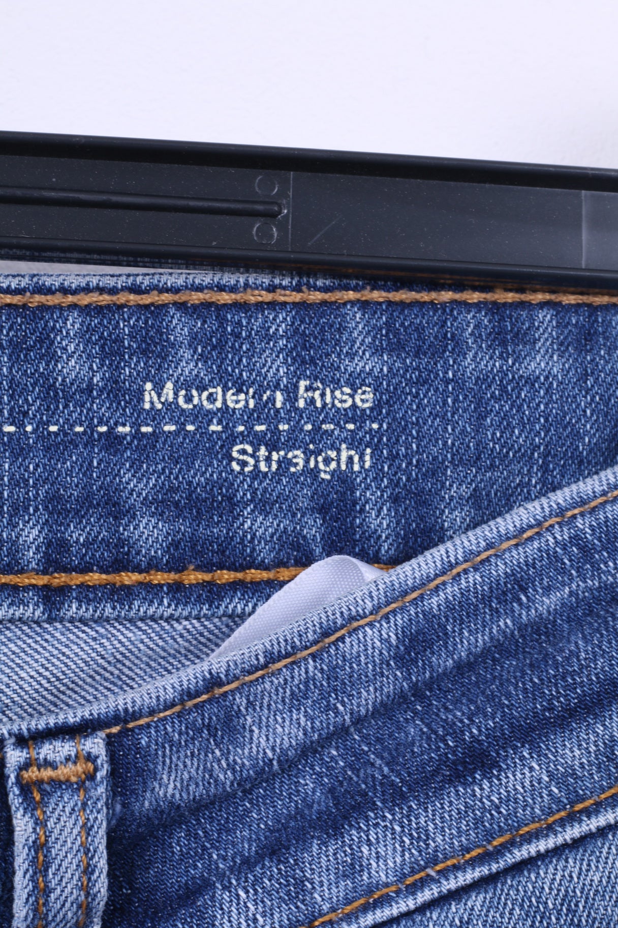 Pantaloni Levis da donna 32 Jeans con curva leggera in denim di cotone blu dritto