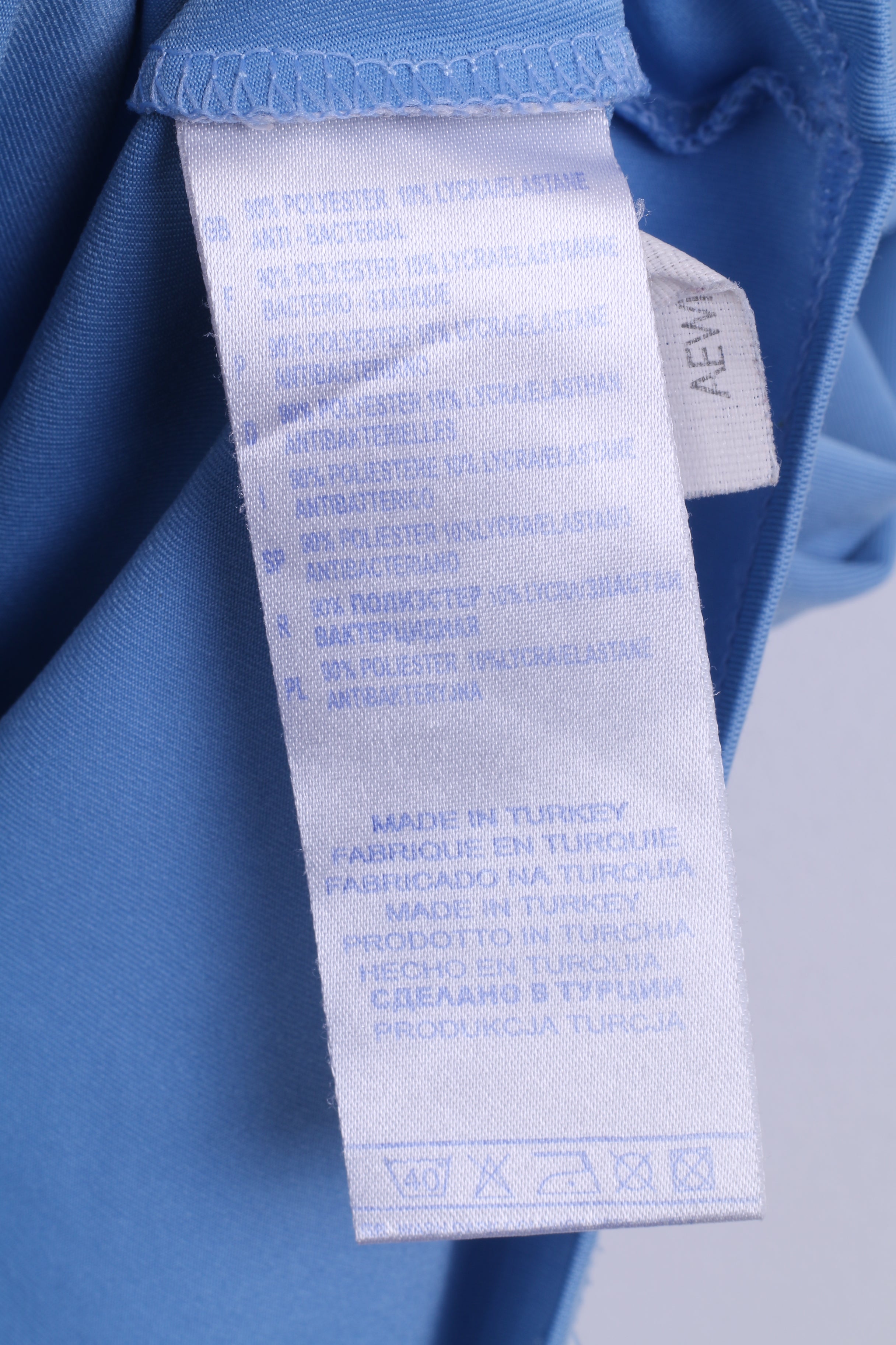 Reebok Womens M Shirt Light Blue V Neck Sport Short Sleeve