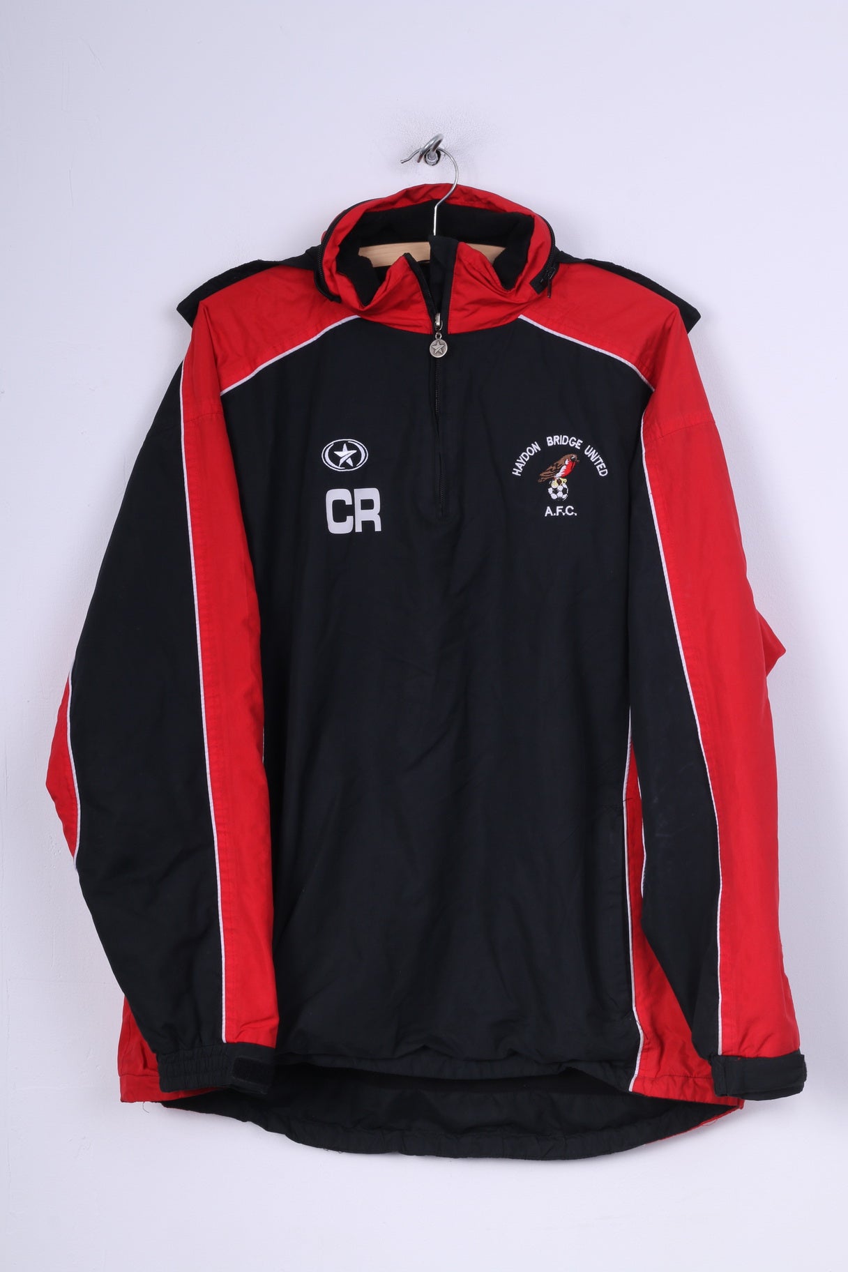 CR Haydon Bridge United AFC Giacca da uomo M Collo con zip Nero Abbigliamento sportivo Cappuccio nascosto imbottito 