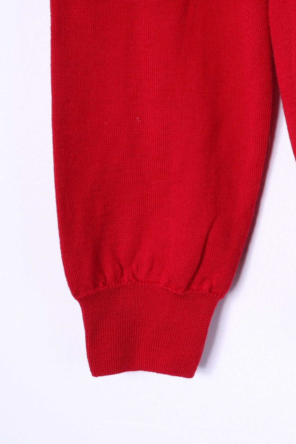 BECOME Mens L Jumper Red 100% Wool Soft V Neck Sweater Top
