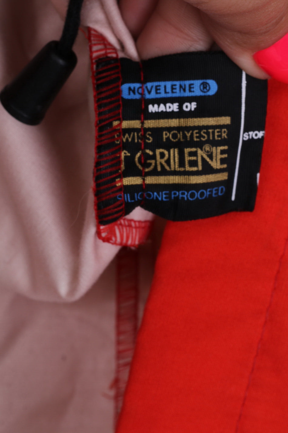 Udis Blystad Womens 40 L  Jacket Hooded Red  Sportswear Anorak Novelene Kangaroo Pocket