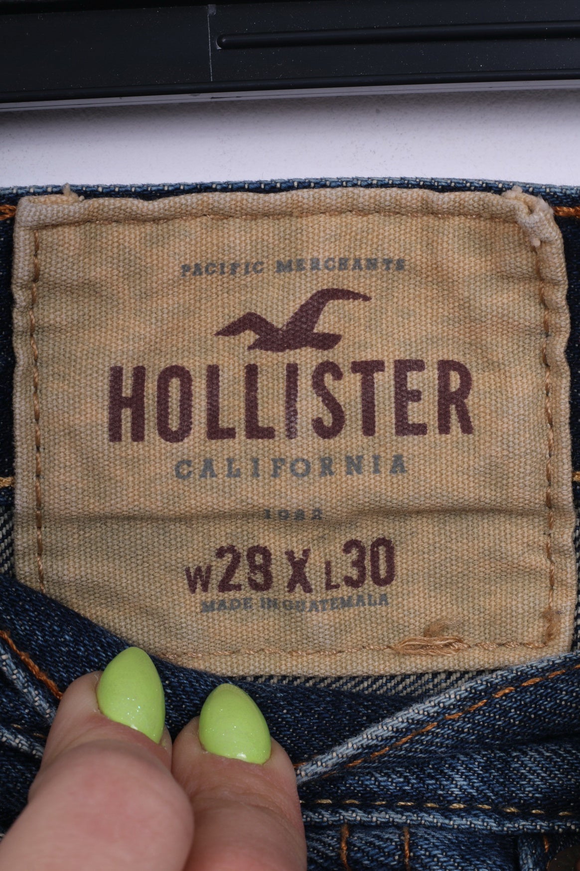 Pantaloni Hollister da donna W 28 L30 Jeans blu scuro Denim cotone strappato
