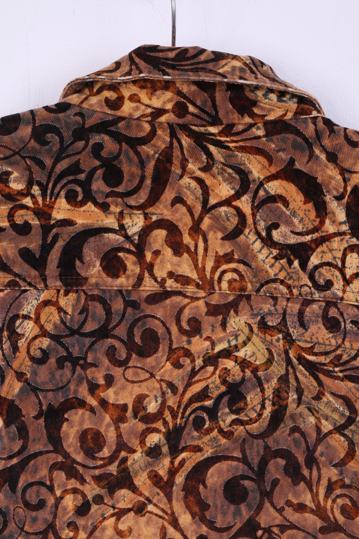 Giacca da donna della collezione M. Top vintage con bottoni elasticizzato Barocco in cotone marrone vintage 