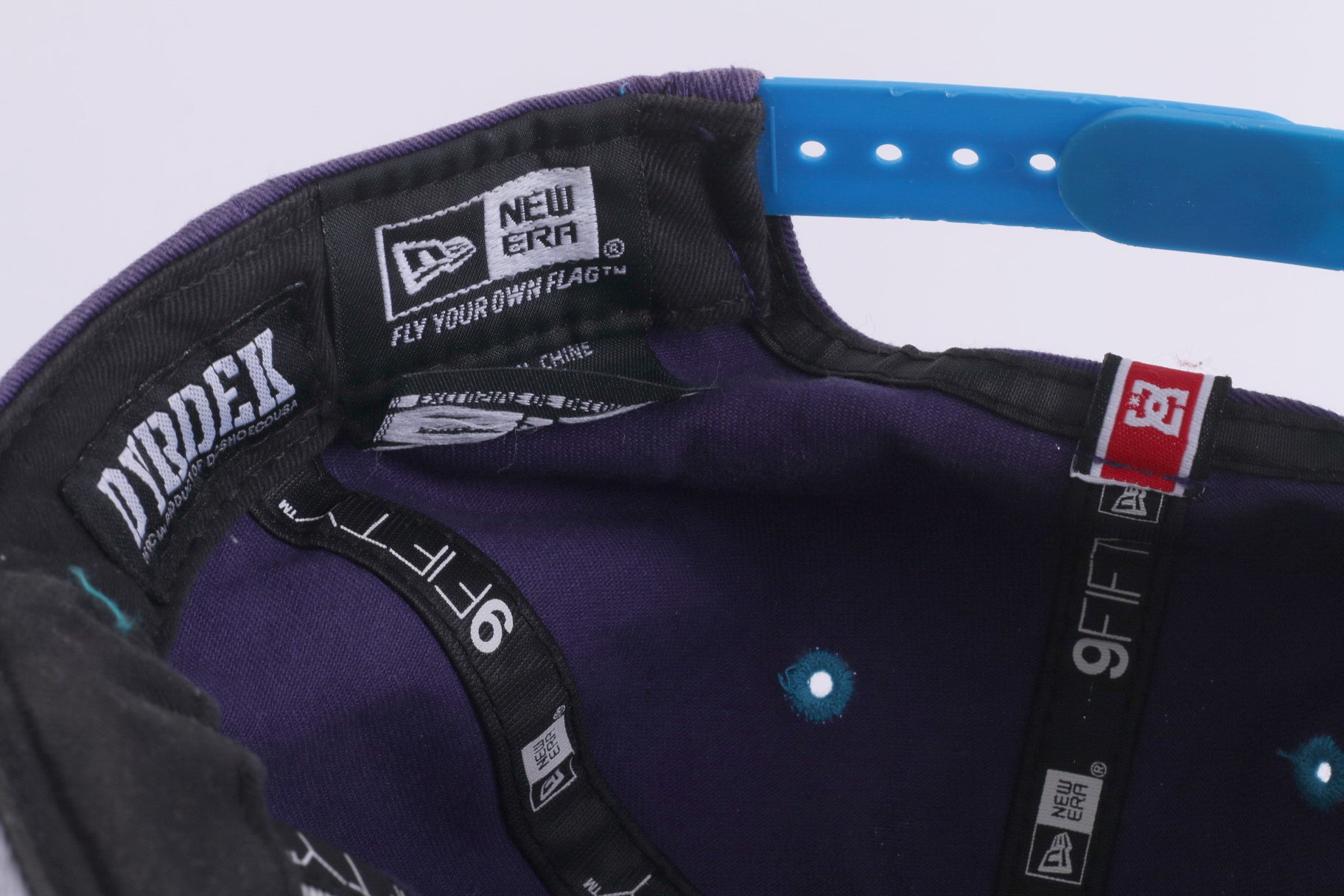 New Era 9 Fifty Mens One Size Cap DC Shoe Baseball Hat Purple Signed Snapback