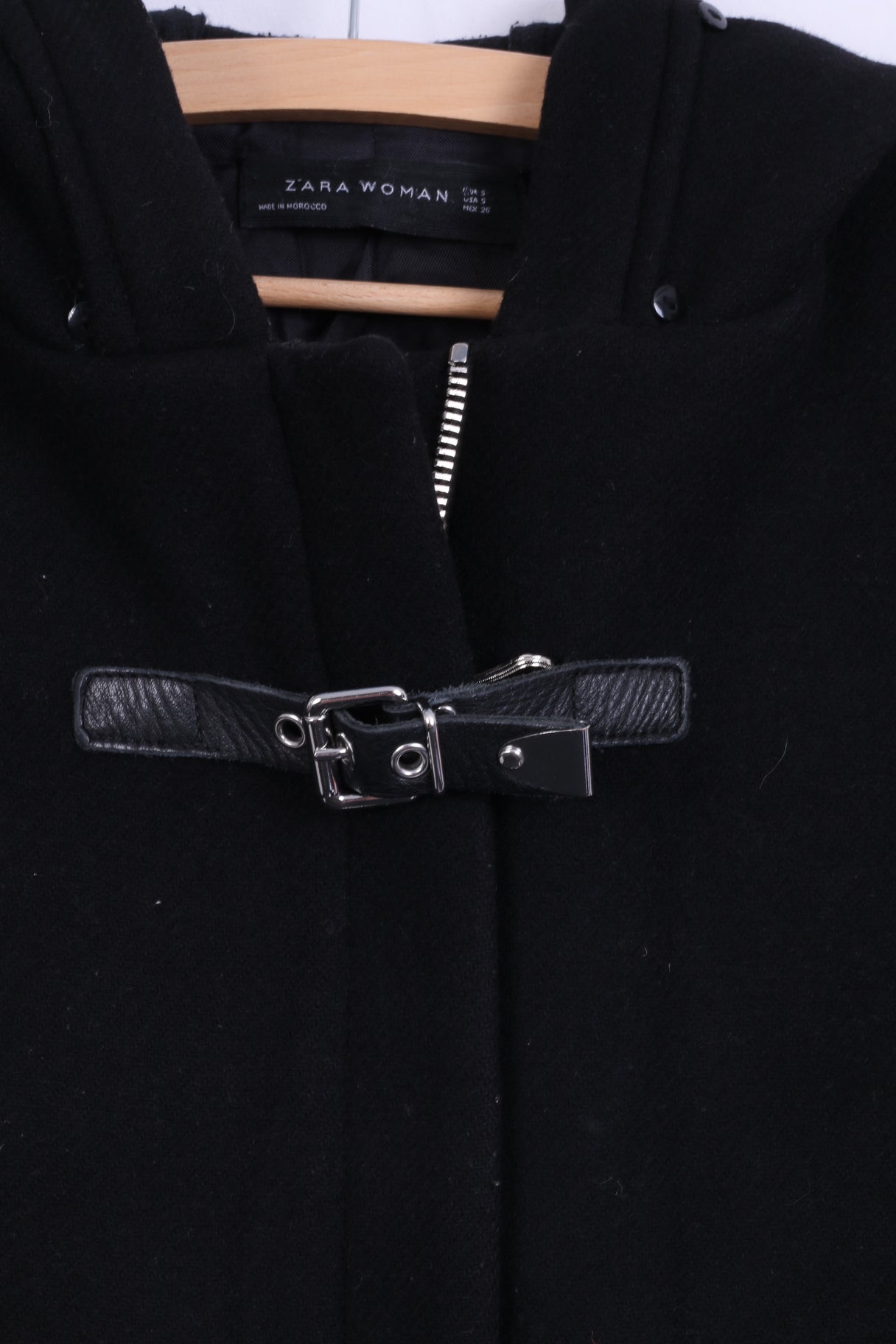 Giacca ZARA da donna con cappuccio nera monopetto