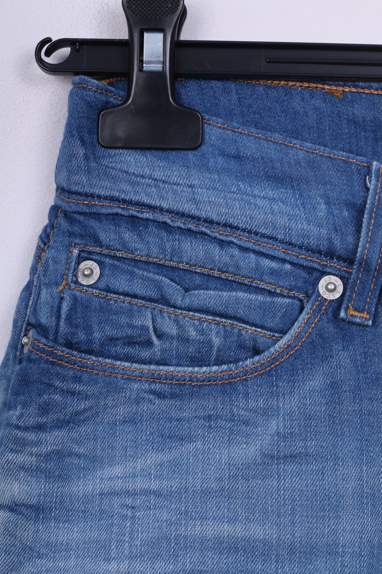 Levis Staruss&Co Womens W29 L34 Jeans Trosuers Denim 470 Staright Fit Blue Cotton