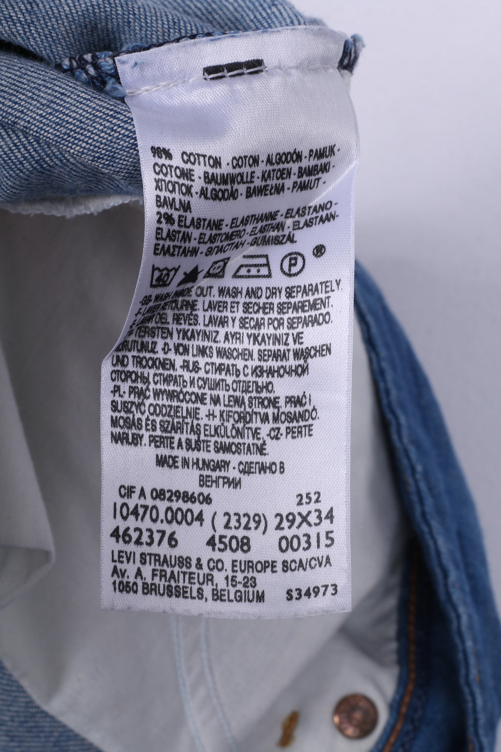 Levis Staruss&Co Womens W29 L34 Jeans Trosuers Denim 470 Staright Fit Blue Cotton