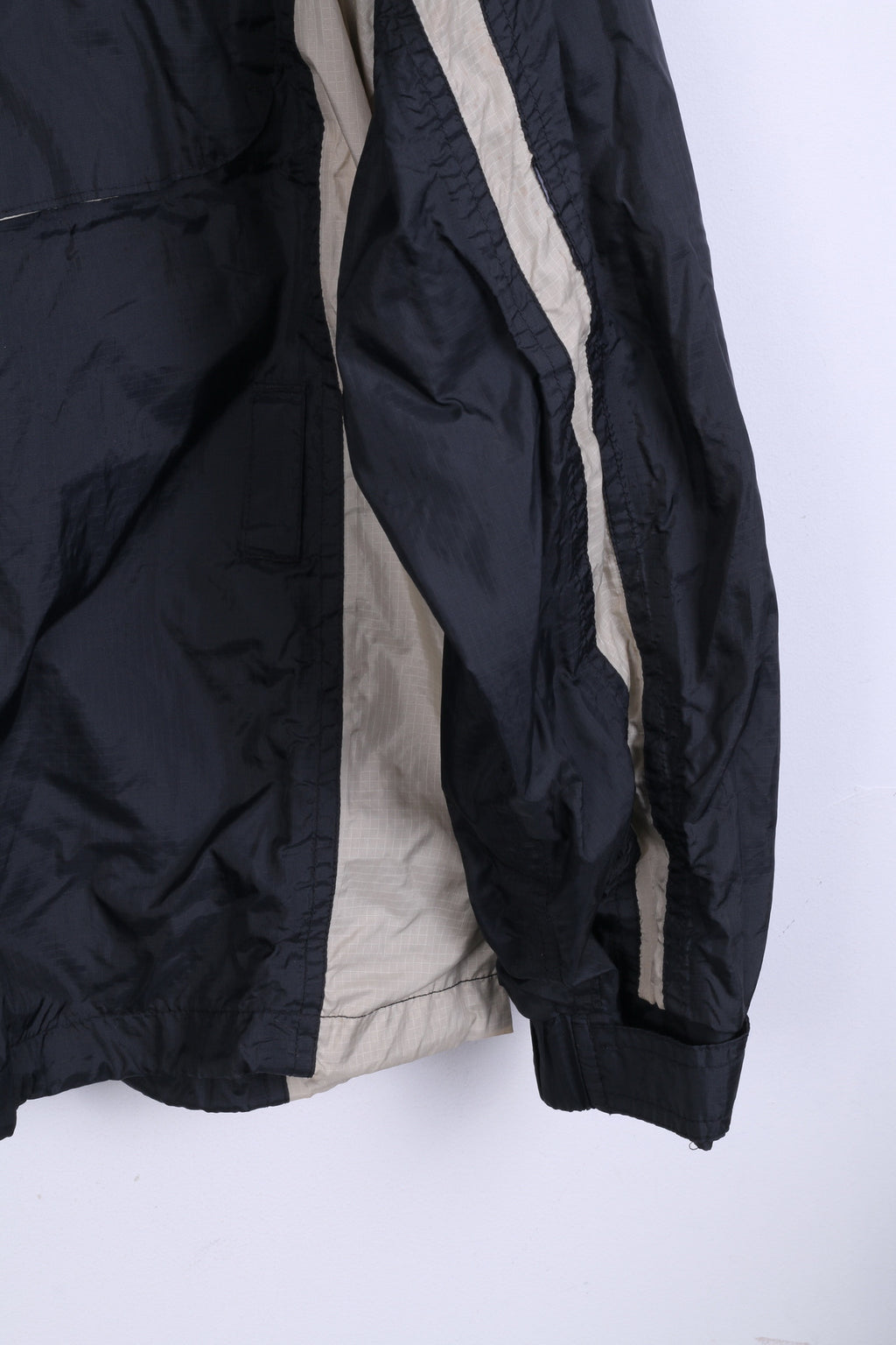 Veste L noire pour hommes, poches entièrement zippées, maille intérieure en nylon imperméable