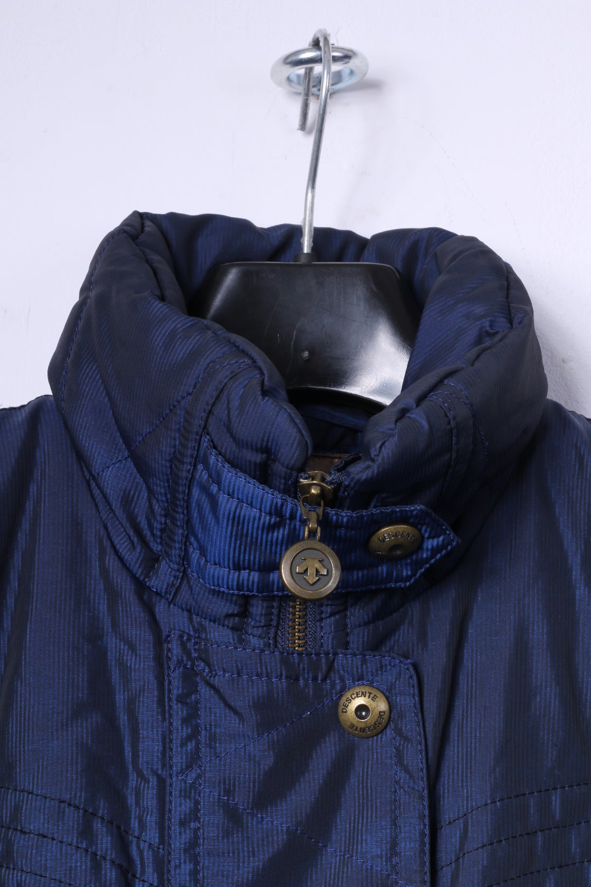 Descente Womens 10 40 M Ski Jacket Retro Navy Shiny Nylon Winter Snowboarding
