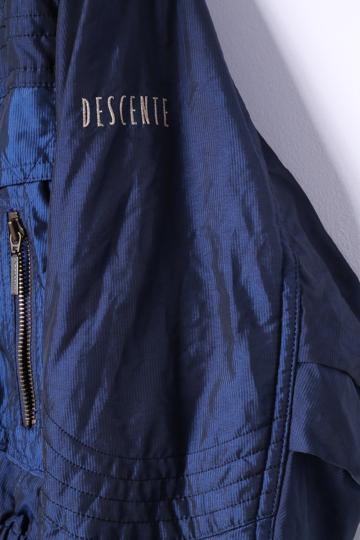 Descente Womens 10 40 M Ski Jacket Retro Navy Shiny Nylon Winter Snowboarding