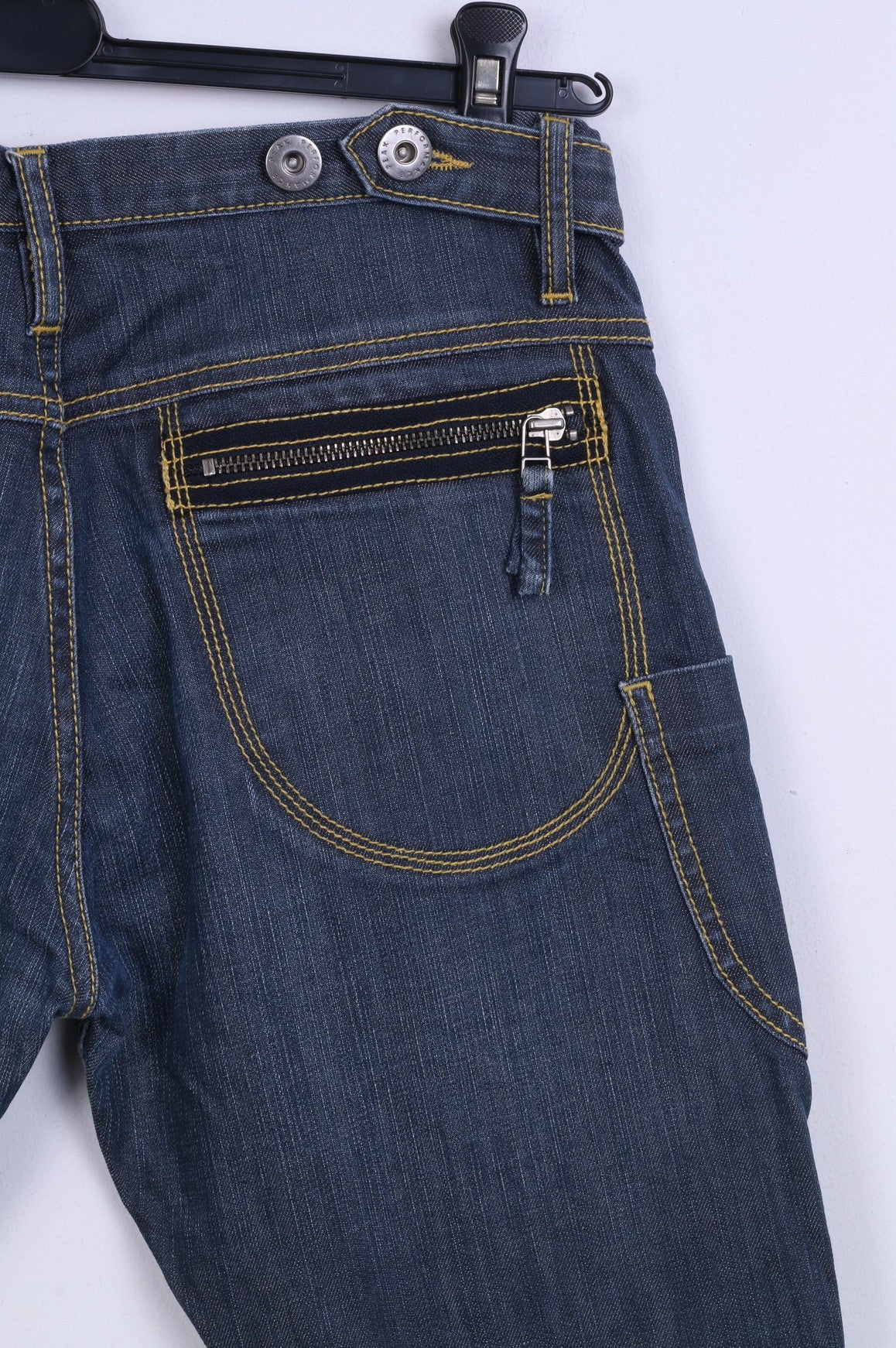 Pantaloni jeans Peak Performance AHIGA 30/32 da donna in cotone blu scuro