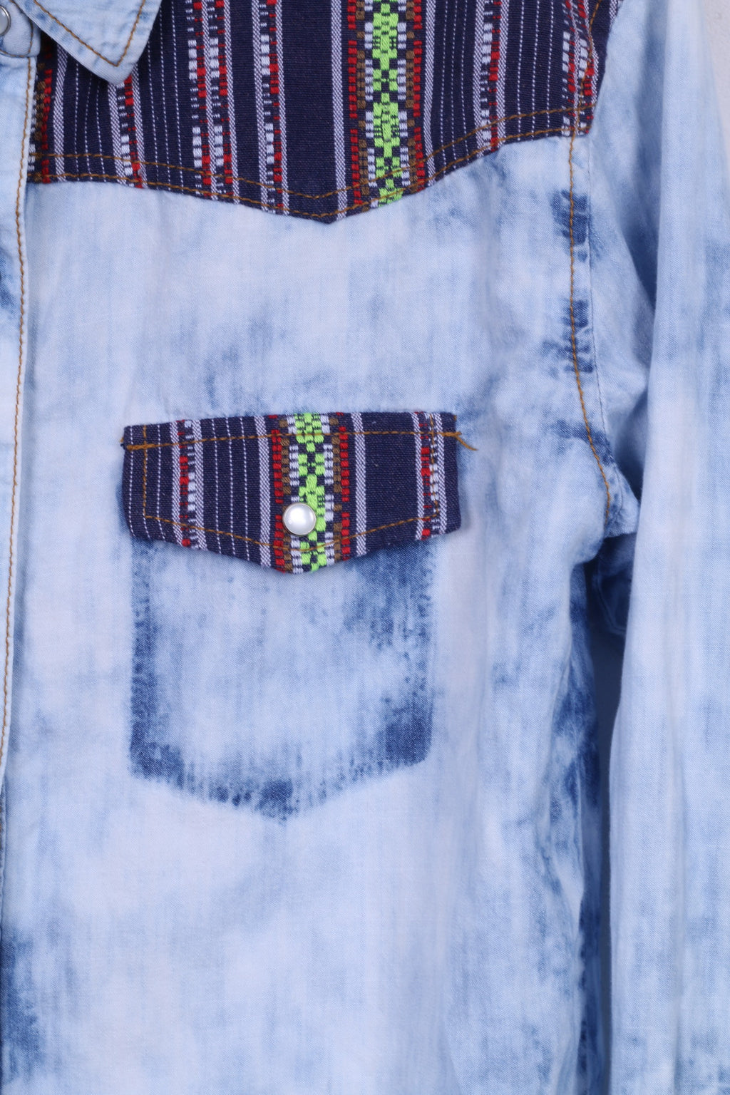 Life in progress Chemise en jean S pour femme avec détails aztèques et boutons-pression 