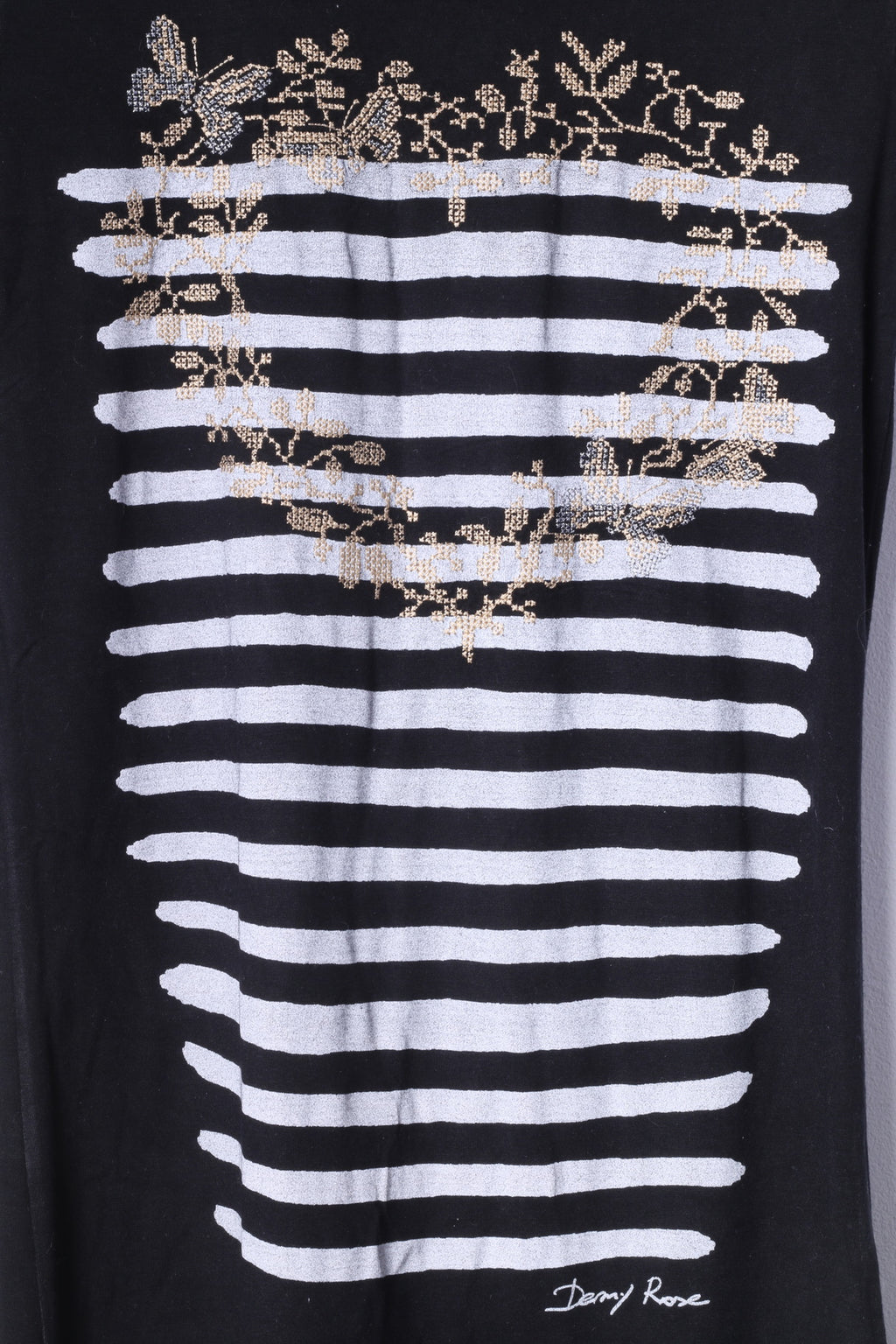 Denny Rose Womens S Shirt Black Graphic Heart Stretch Fit Top Made in Italy