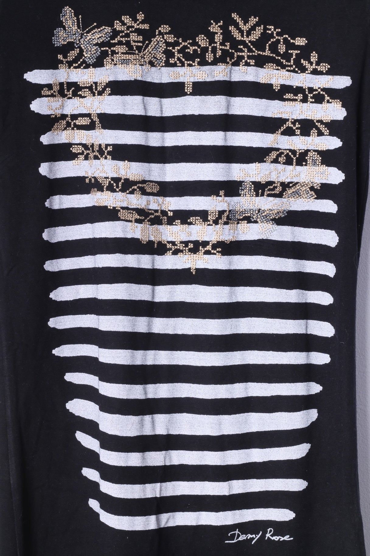 Denny Rose Womens S Shirt Black Graphic Heart Stretch Fit Top Made in Italy