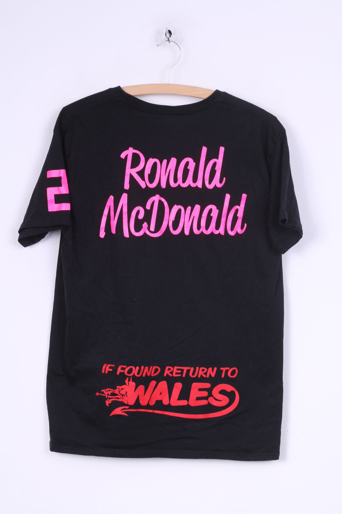 Gildan Mens M Graphic Shirt Kev's Stag Weekend Benidrom 2014 Ronald McDonald #22