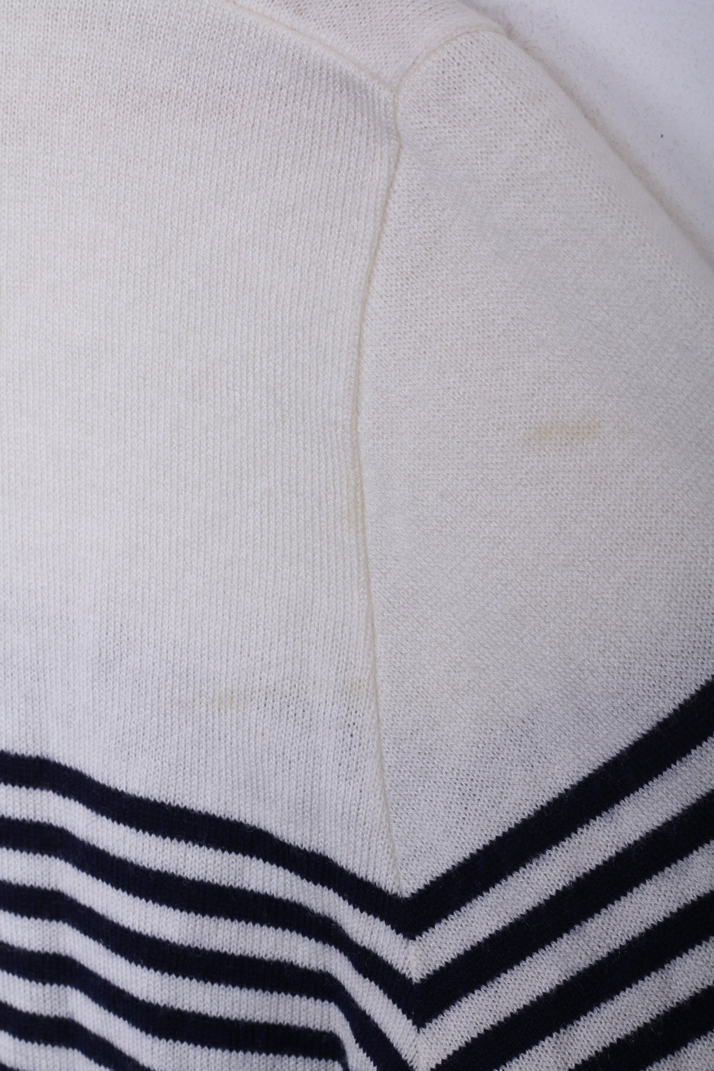 CASHI Femme 38 M Pull Beige Rayé Col Rond