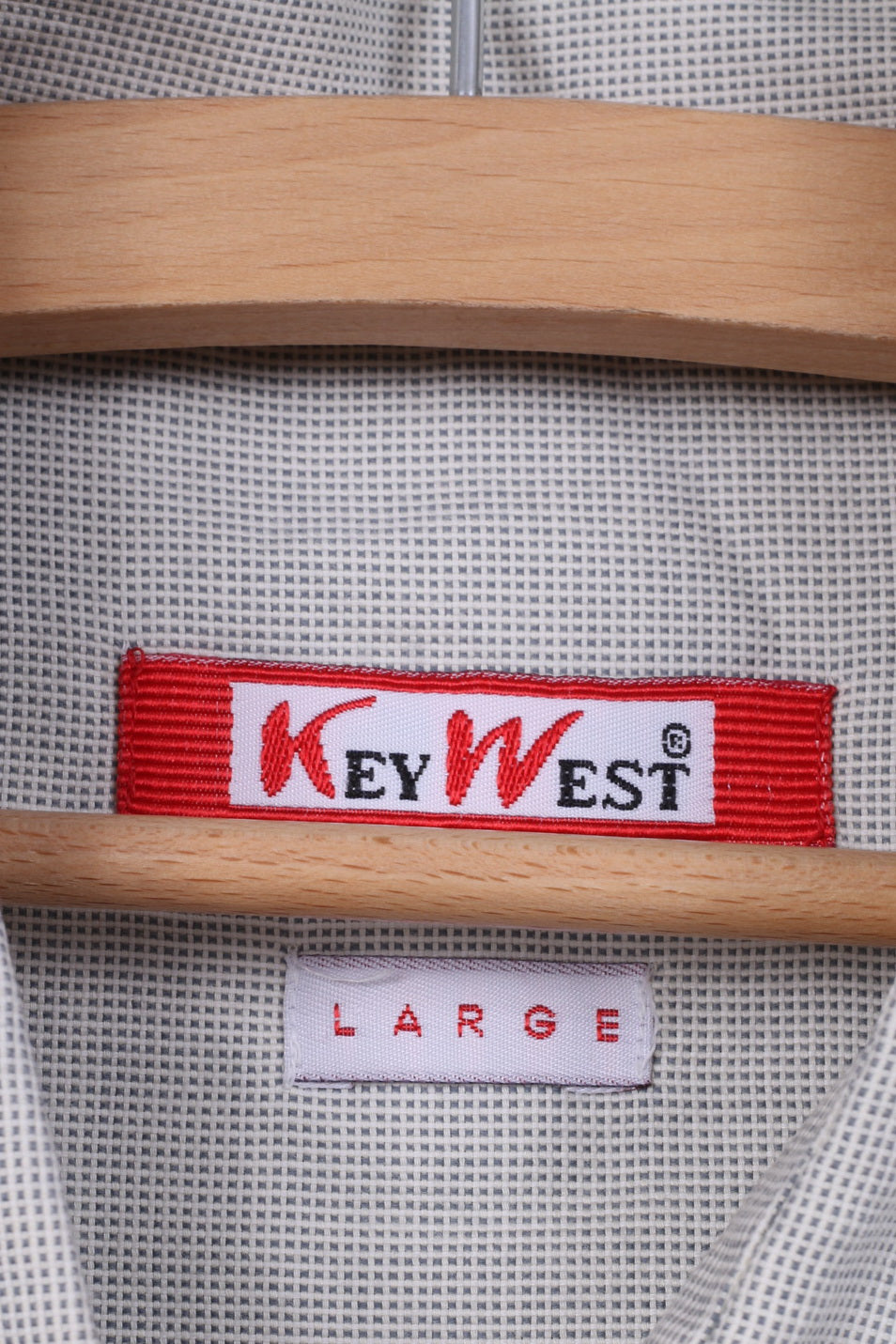 Camicia casual da uomo Key West L. Top in cotone con bottoni dettagliati a quadri mini grigi