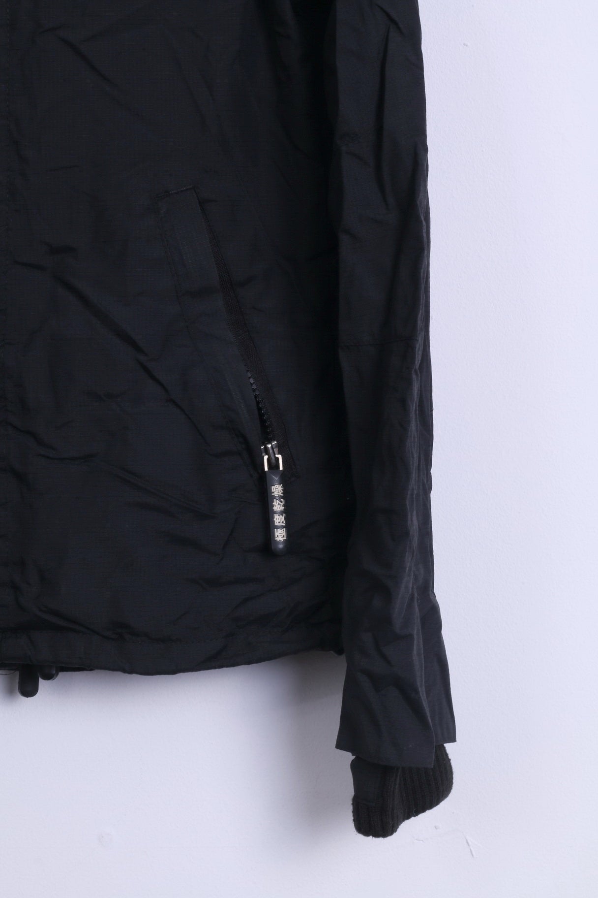 Giacca da donna M Superdry in nylon nero leggero con 3 cerniere Giappone