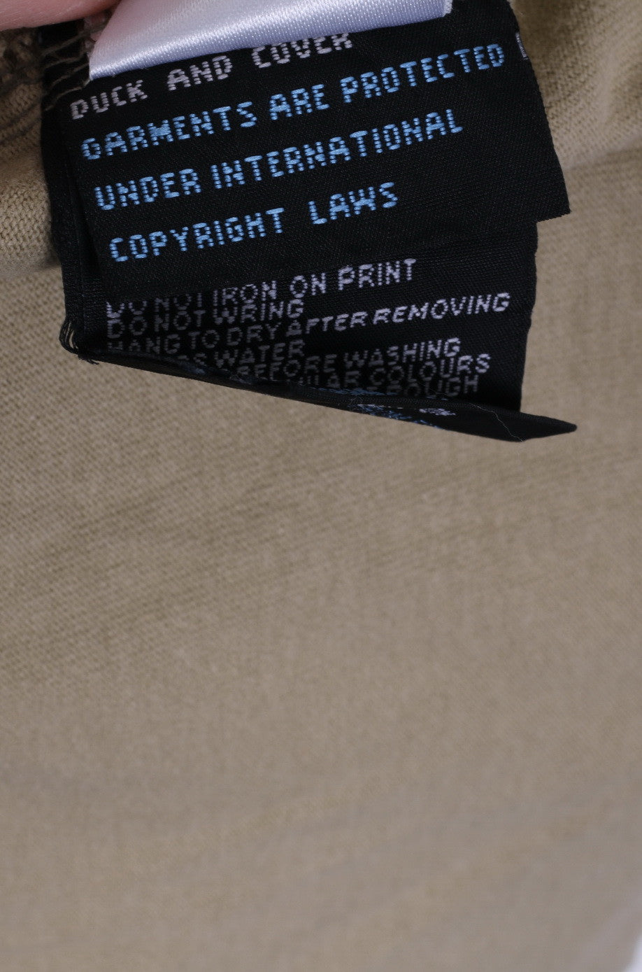 DUCK AND COVER Homme M T-Shirt Coton Vintage Sable Col Ras du Cou