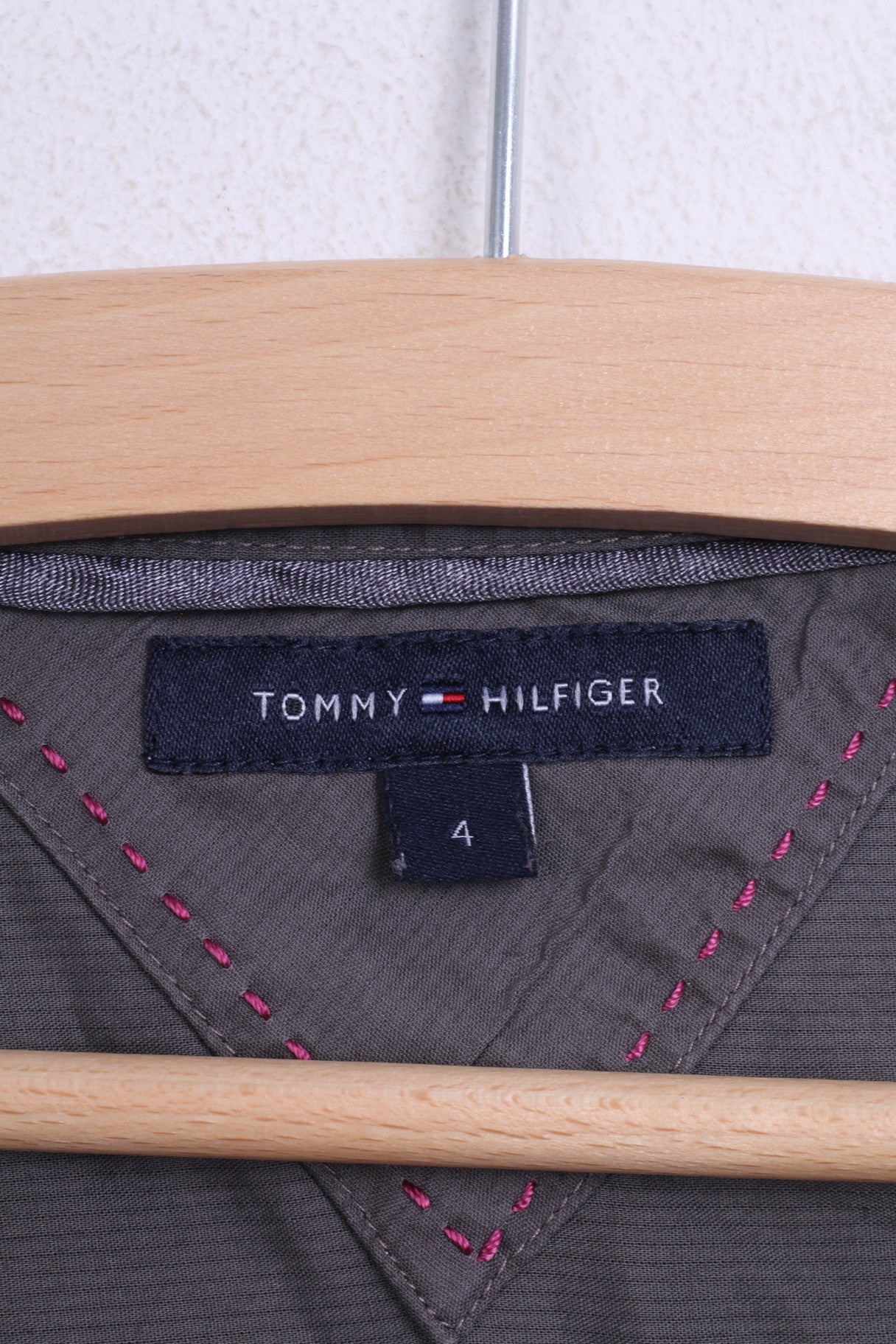 Tommy Hilfiger Womens 4 M Casual Shirt Grey V Neck Blouse - RetrospectClothes