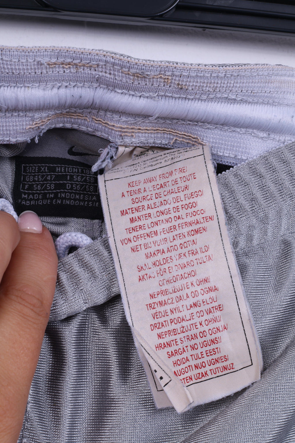 Nike Men XL 45/47 Shorts Grey Shiny Vintage Sportswear Football