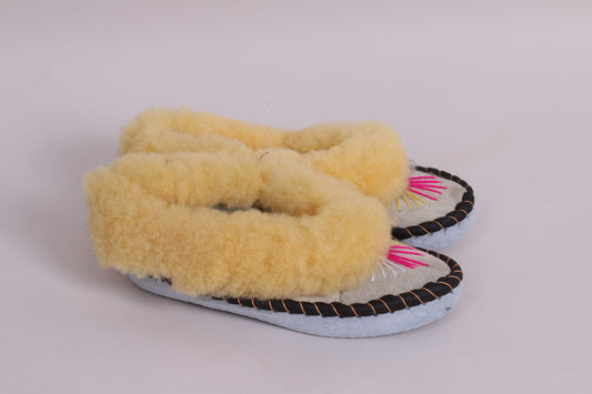 Sheepskin Womens Slippers Hand Made Natural Leather Mountains Warm Boots