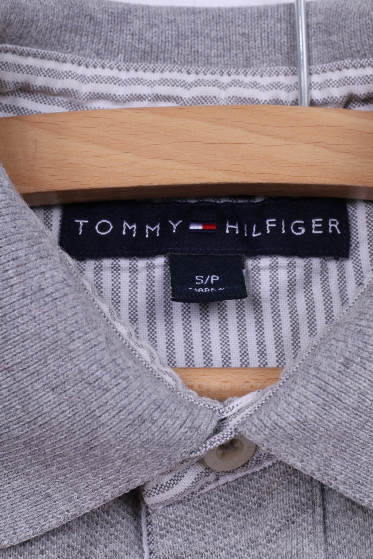 Tommy Hilfiger Polo S pour homme en coton gris avec boutons et haut détaillé 