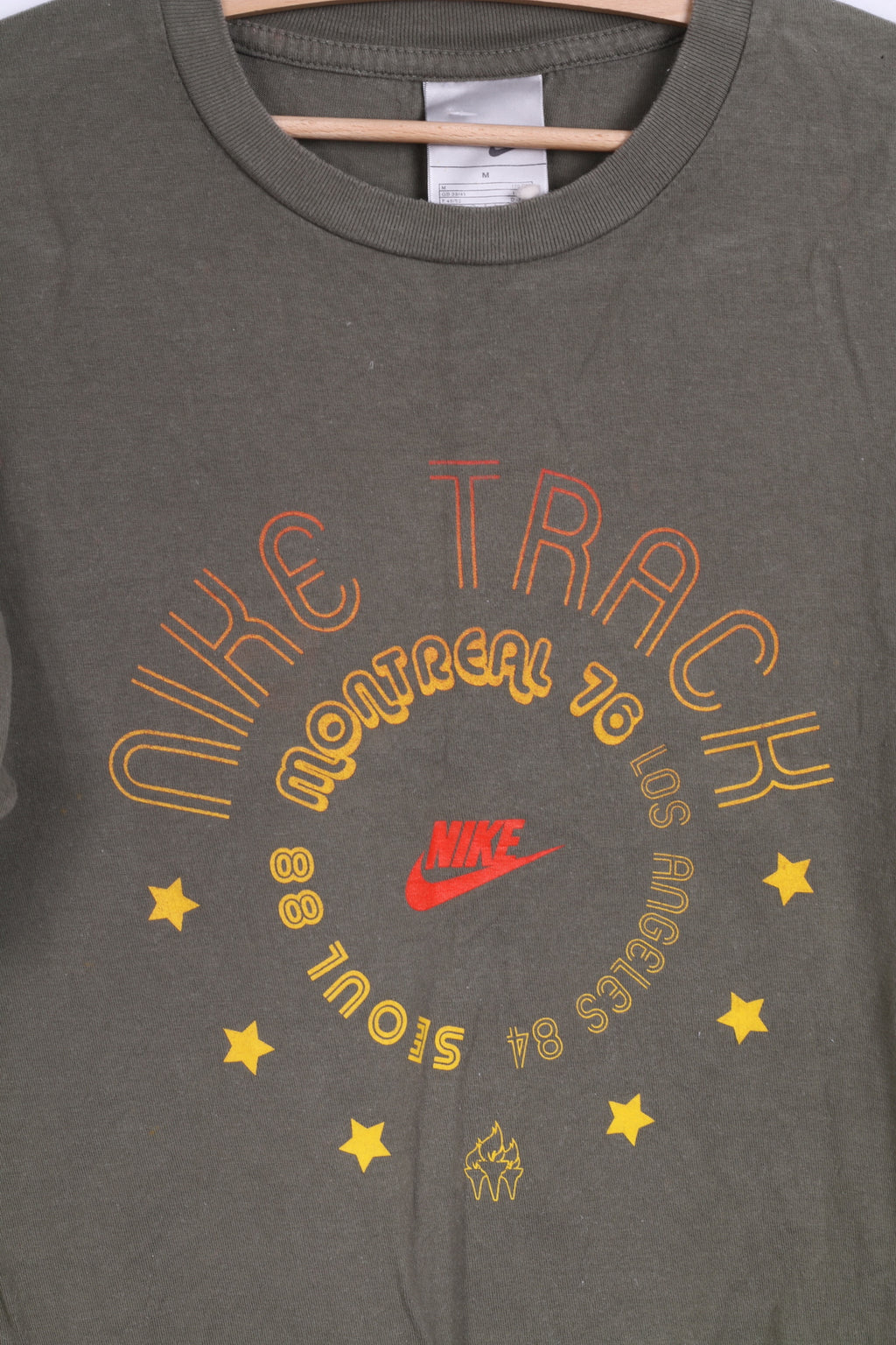 T-shirt Nike da uomo M in cotone kaki Montreal Los Angeles Seoul Nike Track Graphic