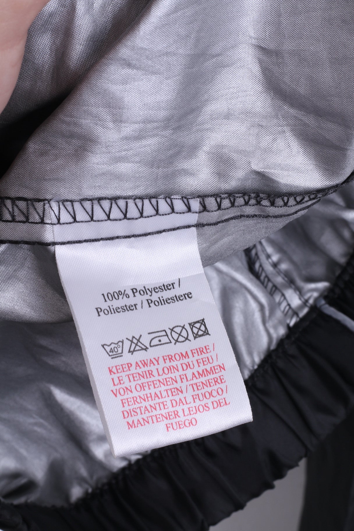 Umbro Boys XL Jacket Track Top Black Hood Zip Neck - RetrospectClothes