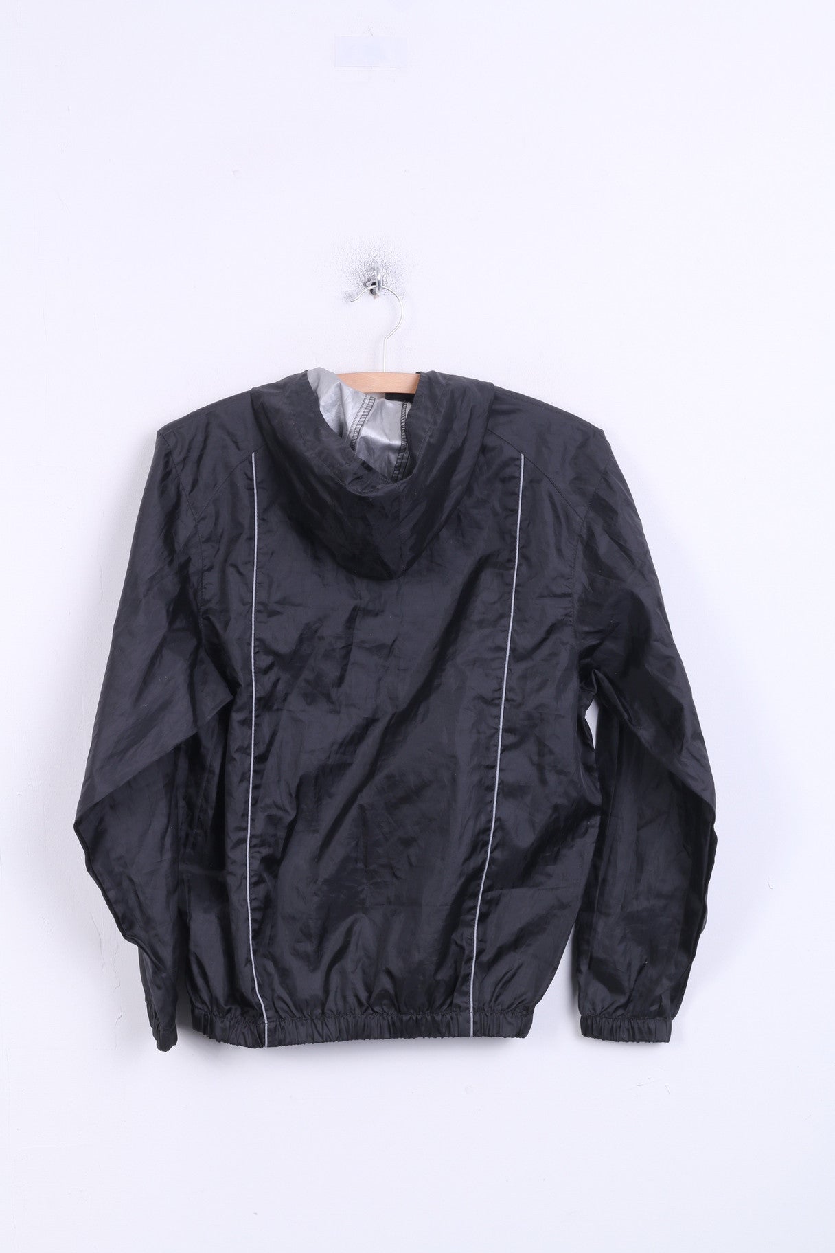 Umbro Boys XL Jacket Track Top Black Hood Zip Neck - RetrospectClothes