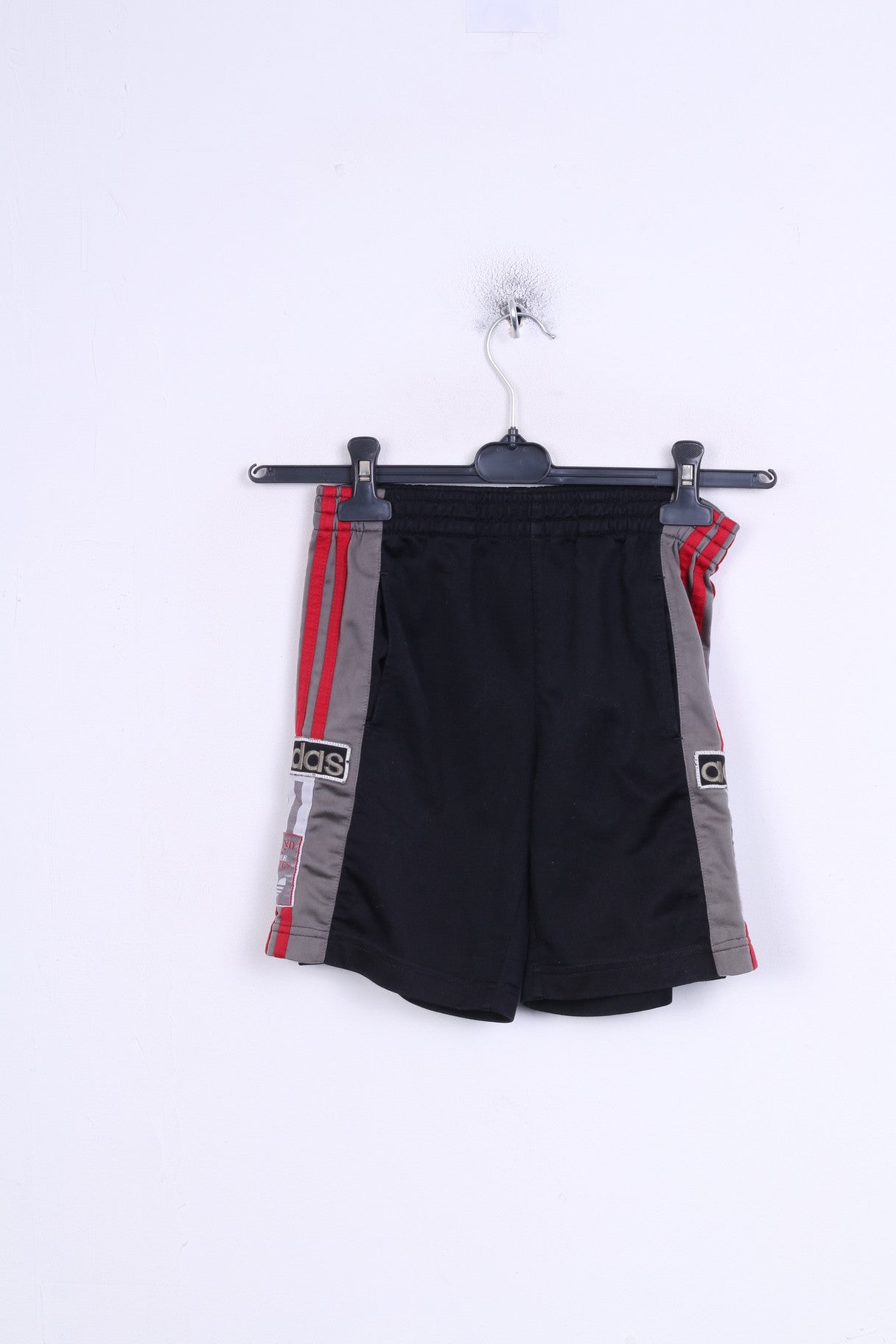 Pantaloni sportivi neri Adidas 116 Shorts da ragazzo