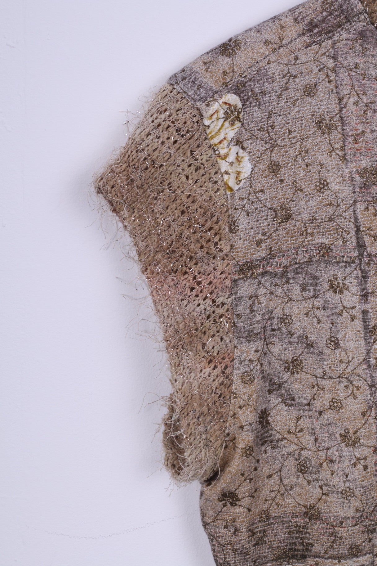 Camicia Kello da donna M con scollo a V e fiori senza maniche Beige