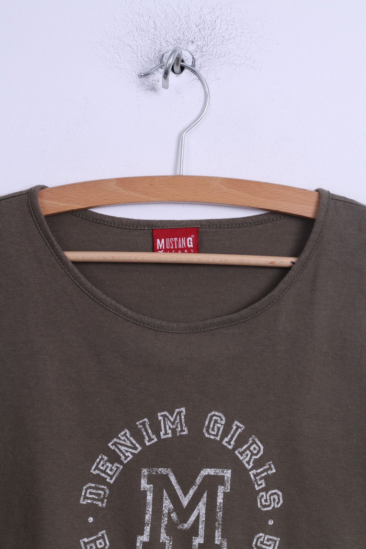 Mustang Jeans Maglietta da donna a L Top corto con grafica girocollo in cotone verde