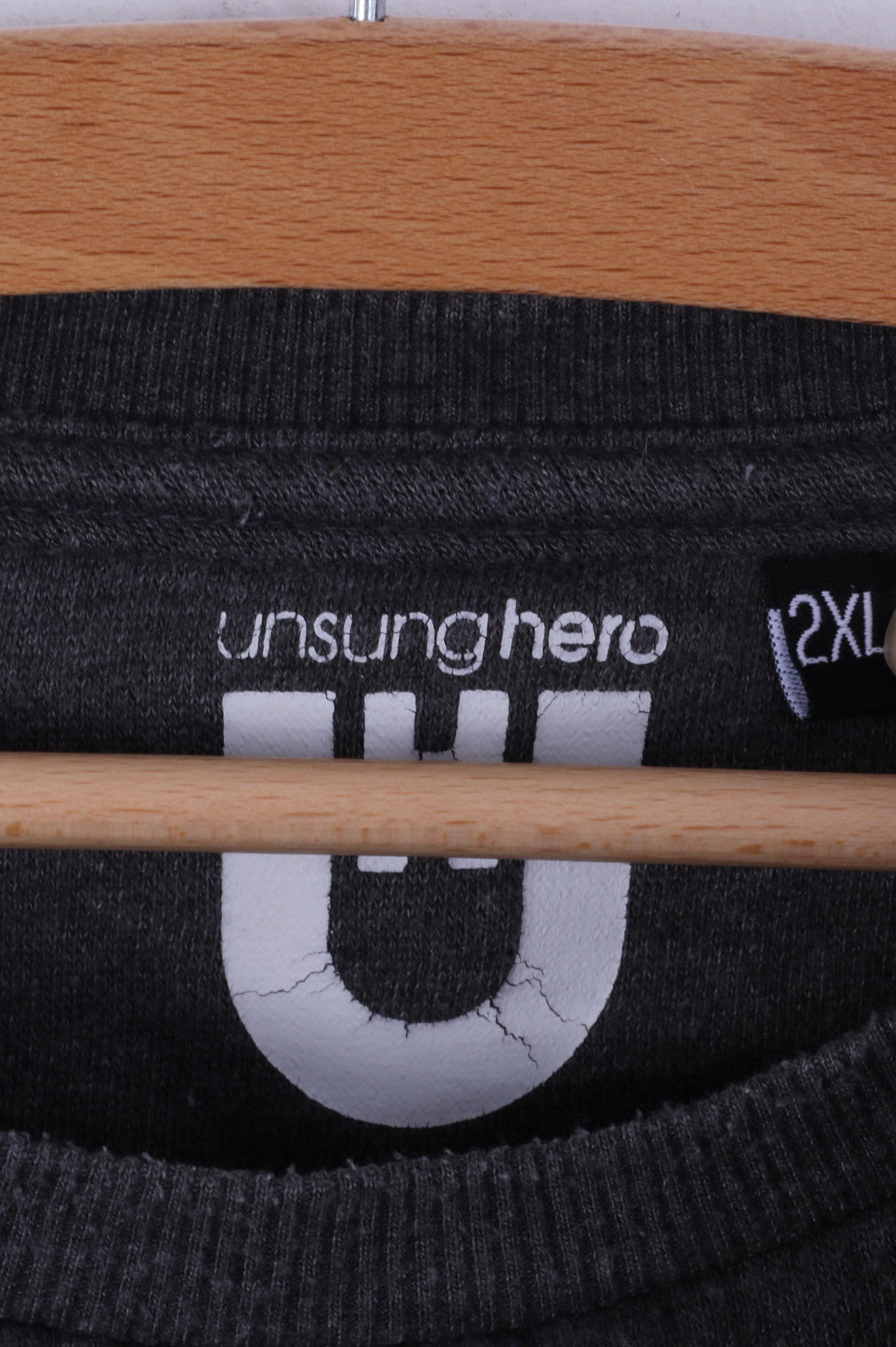 Felpa Unsung Hero da uomo XXL (L) girocollo con grafica in cotone grigio