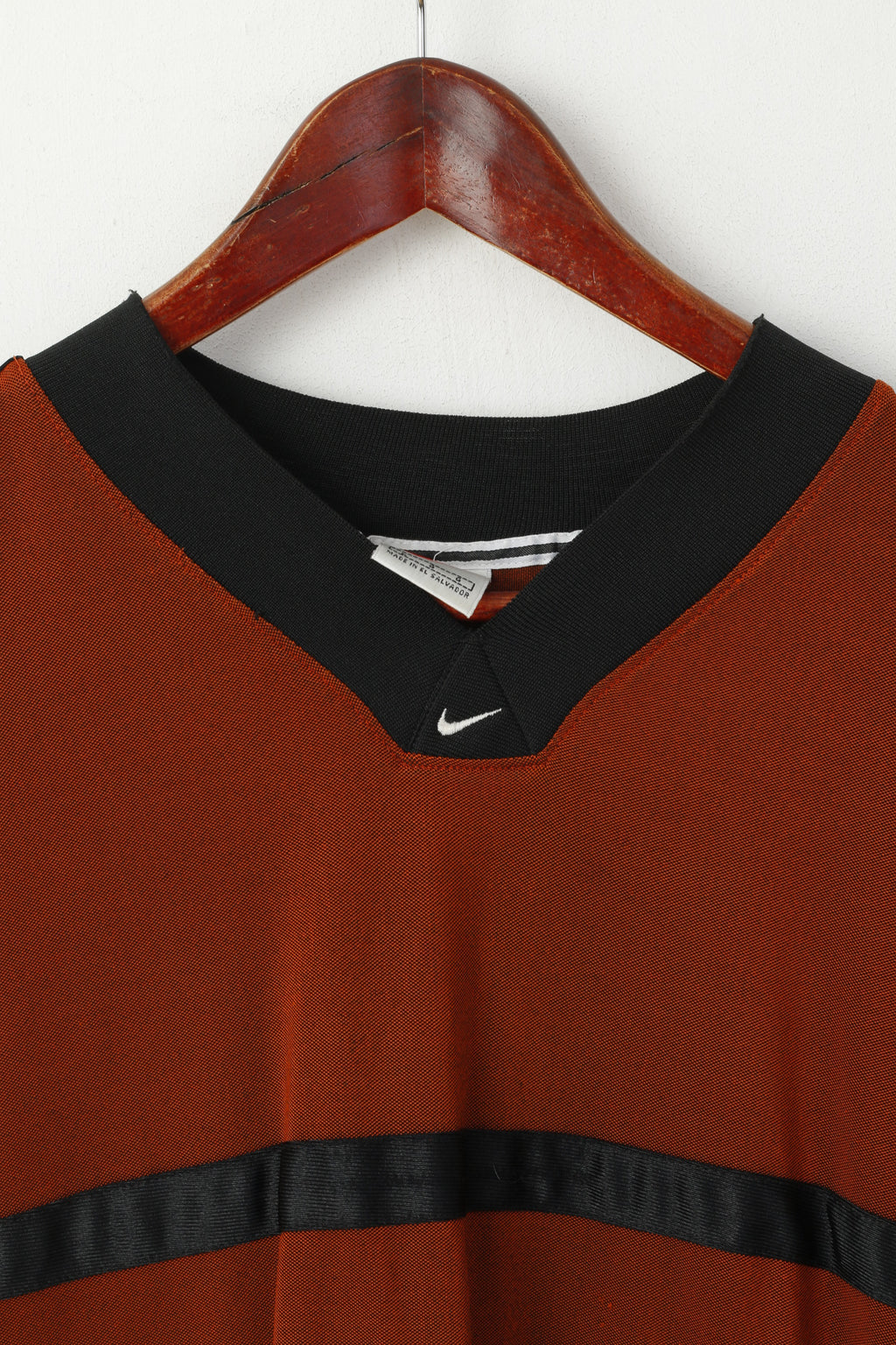 Nike Team Men L Shirt Vintage Brick V Neck Sportswear Championnat Athlètes Top