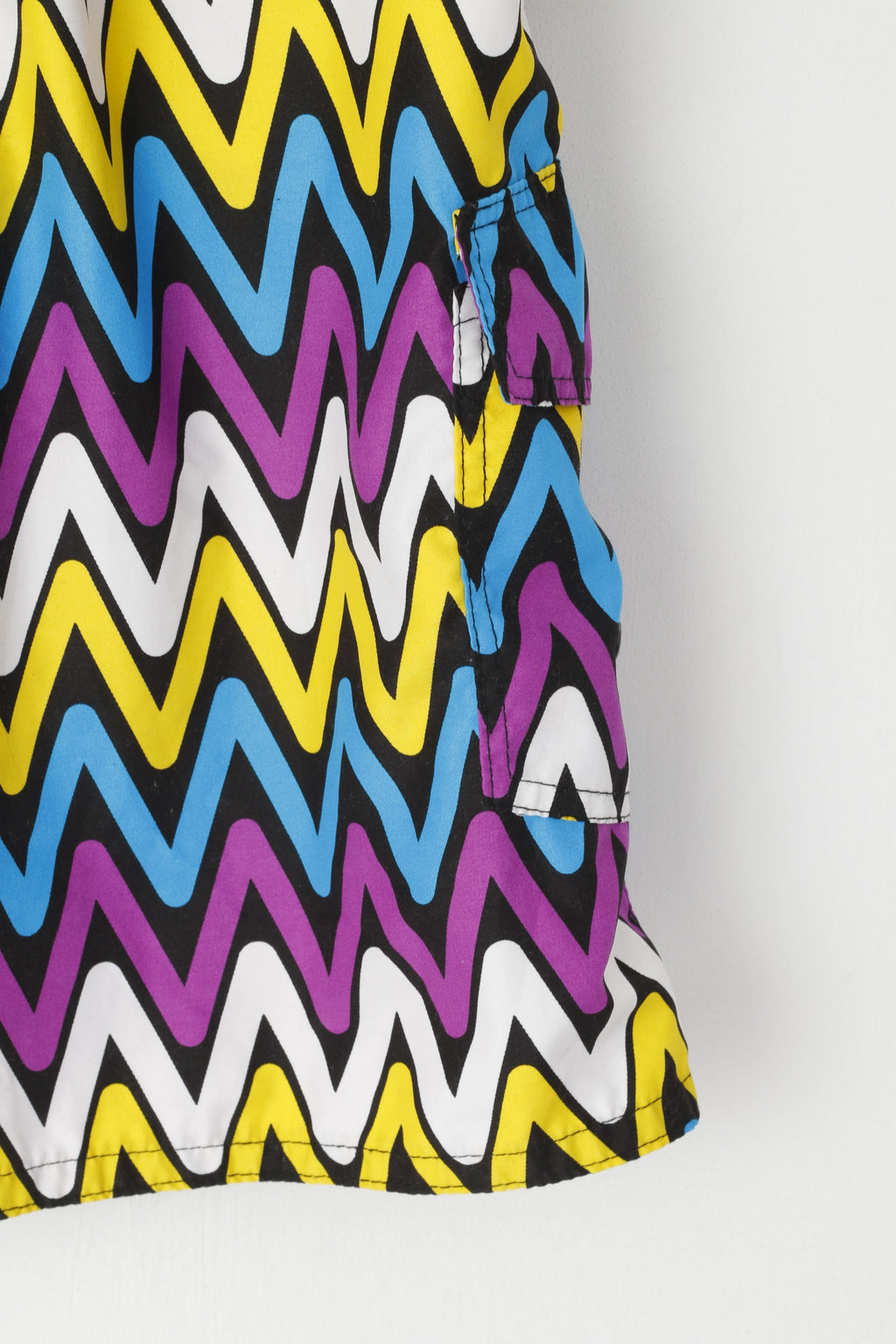 Short rétro homme L multicolore Zigzag Bermuda doublé maille été