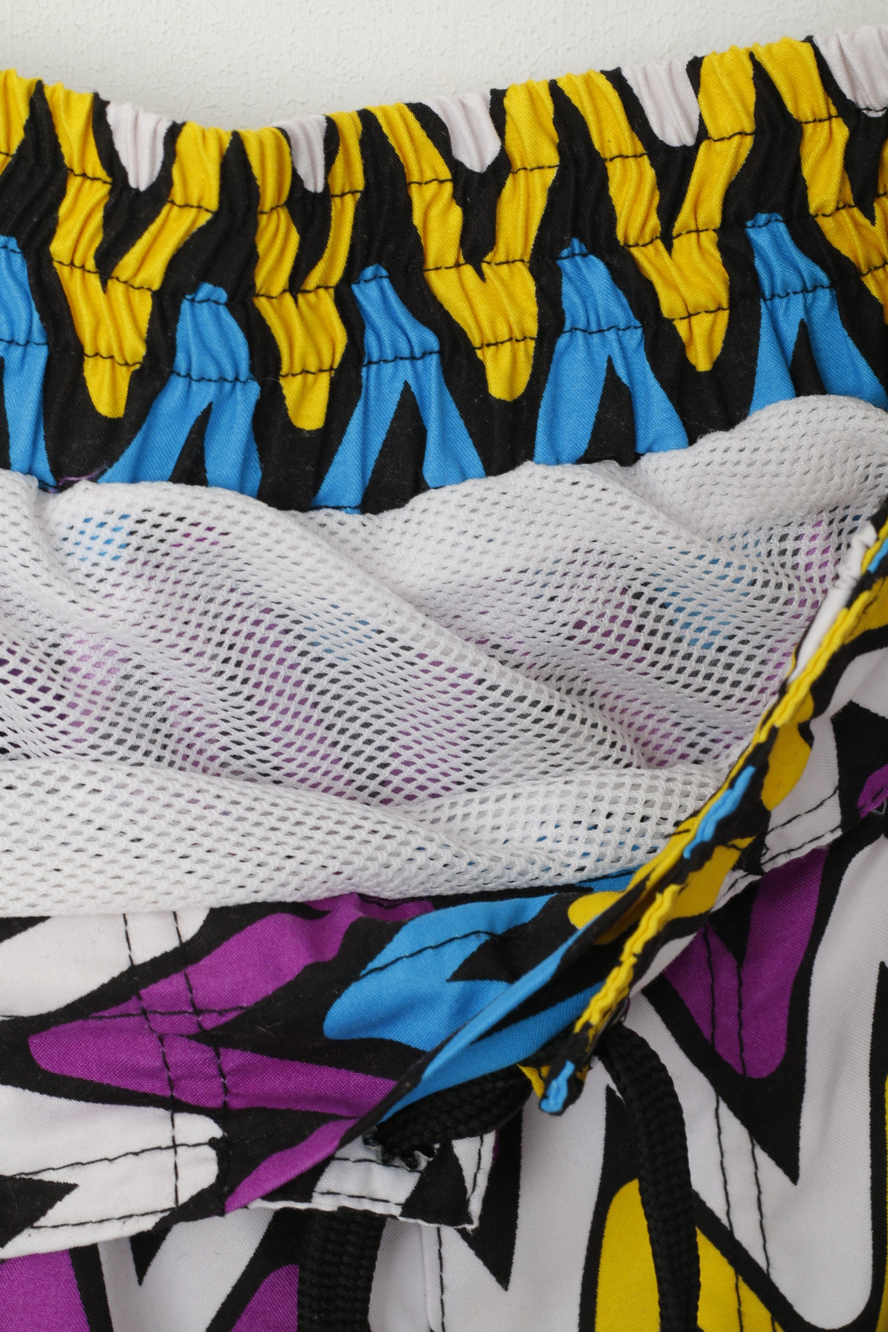 Short rétro homme L multicolore Zigzag Bermuda doublé maille été