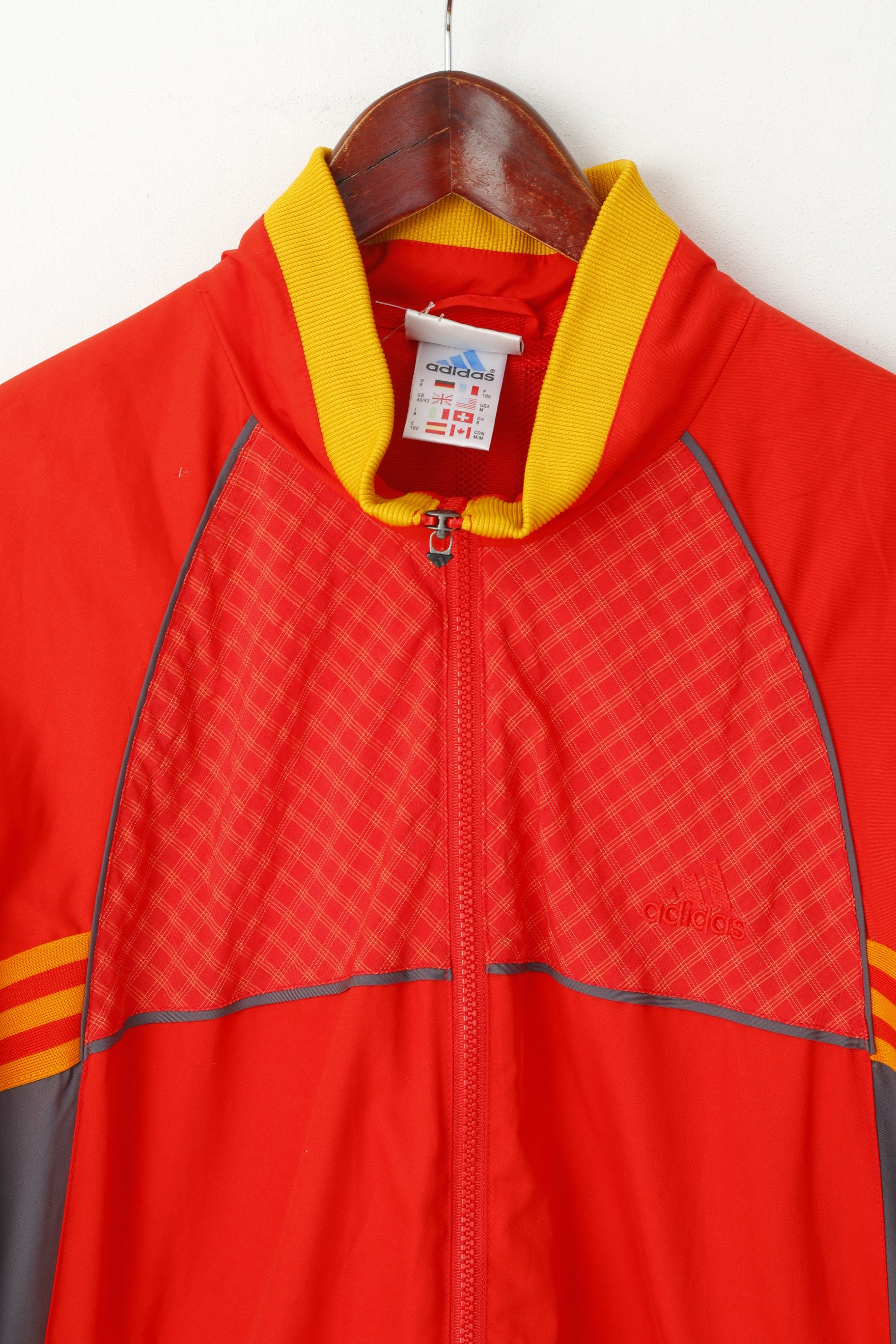 Giacca Adidas da uomo M Bomber rosso ricamato Activewear Top con cerniera intera