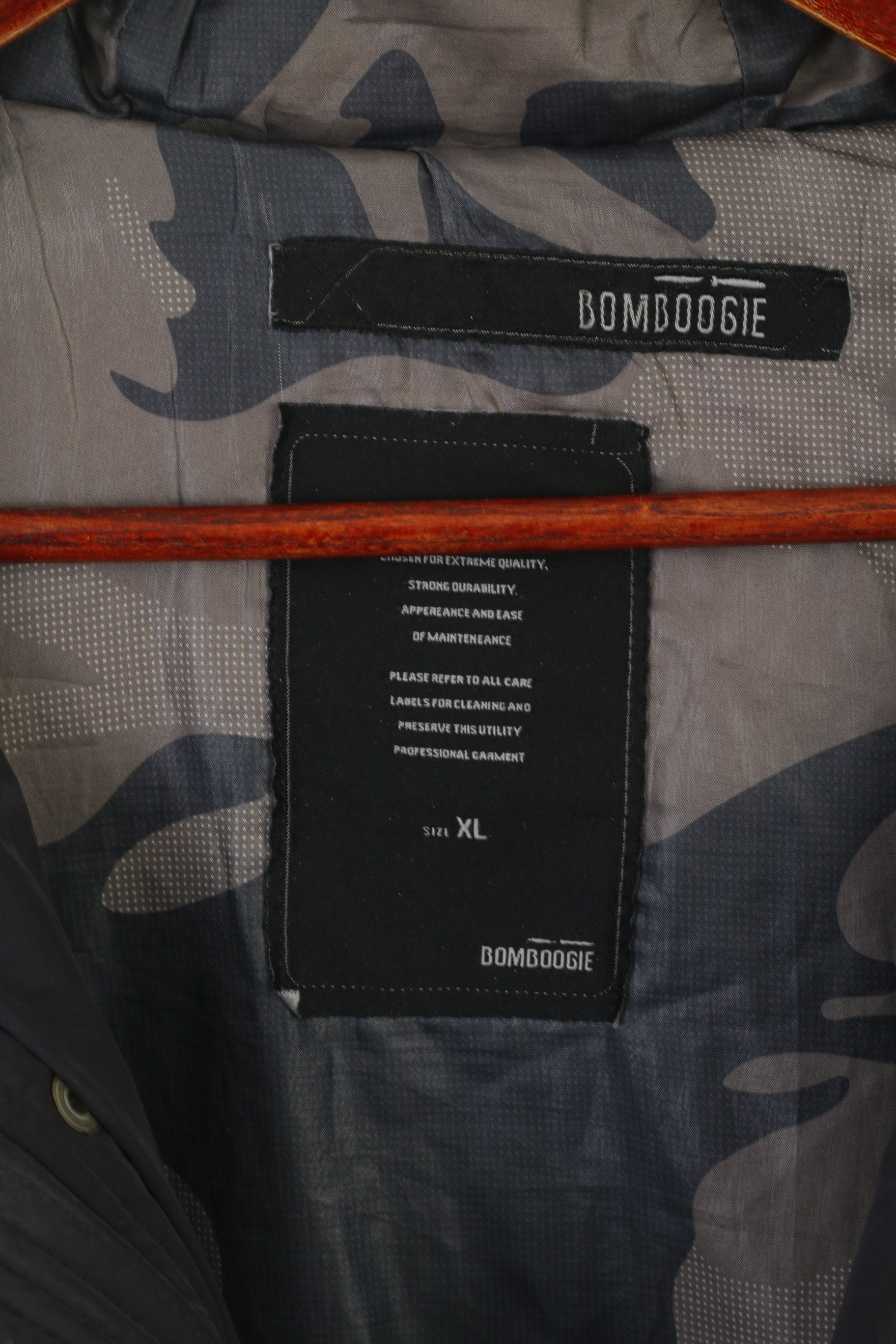 Bomboogie Men XL (L) Doudoune Noir Fermeture Éclair Complète Capuche Rembourrée Hiver Italie Top